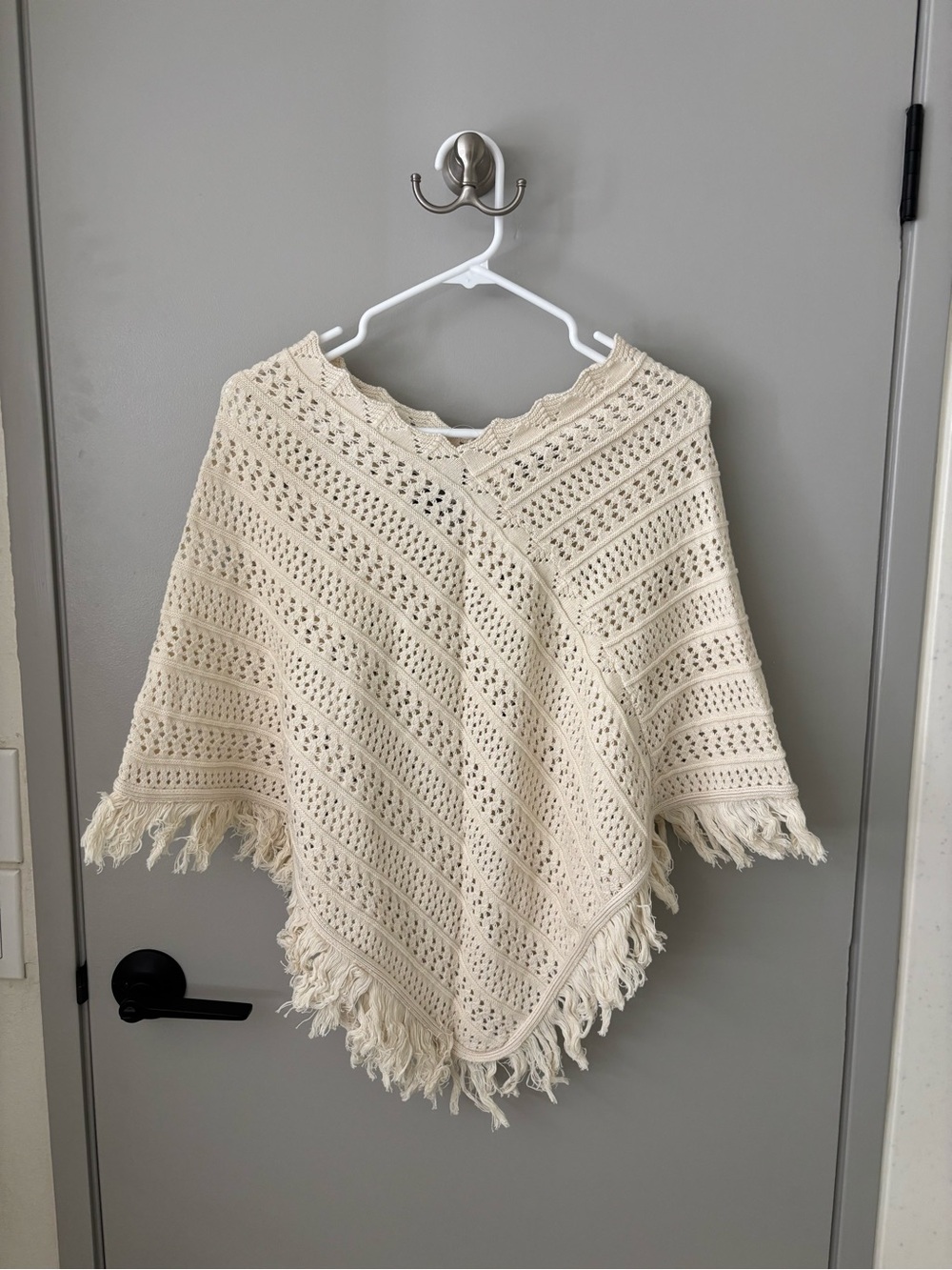 525 America Cream Crochet Fringe Poncho